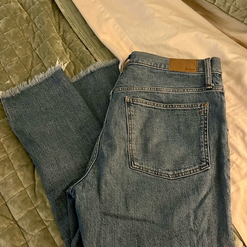 Madewell High Rise Frayed Hem Jeans - Blue. Vintage Perfect Jeans. - Picture 2 of 3